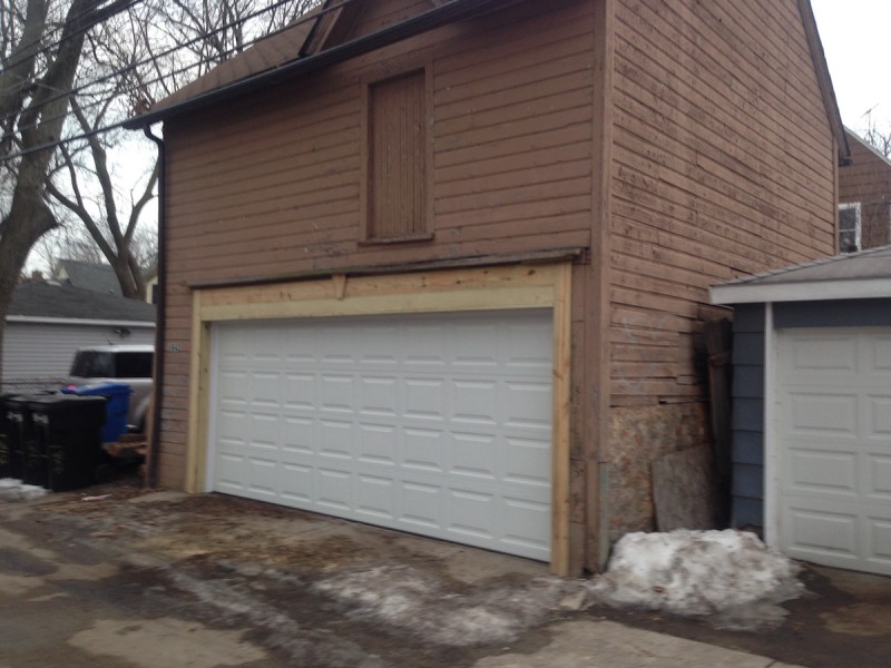 The Importance of Calling for Professional 24/7 Garage Door Repairs by Chicago Contractors