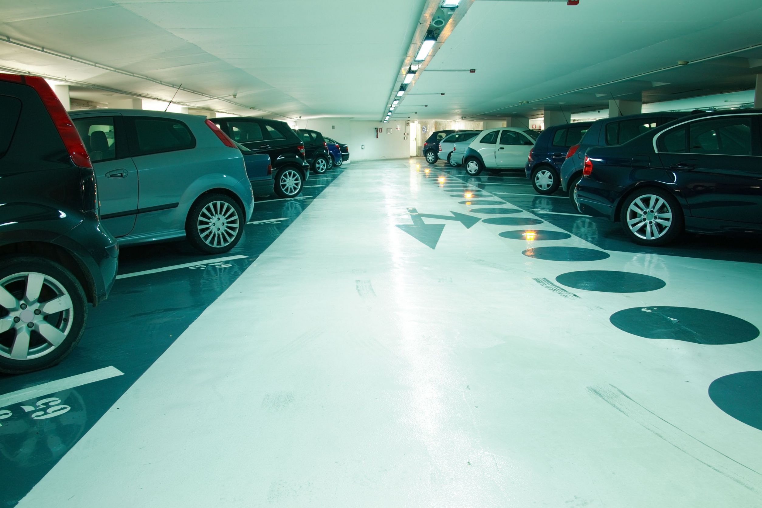 3 Reasons Why You Need a Safe and Secured Parking Garage in Chicago