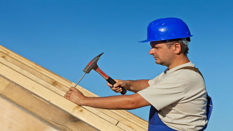 Three Signs You Need to Hire Roofers in Hartland, WI for Repairs