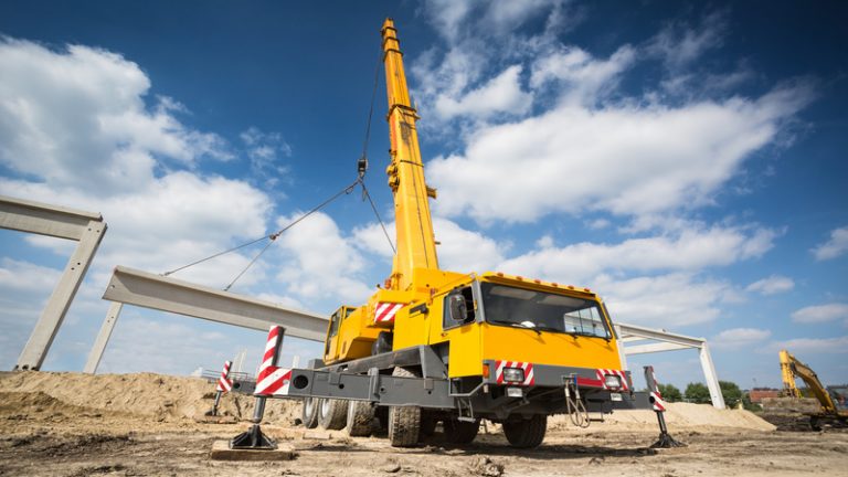 Factors to Consider When Looking for Crane Companies in Arizona